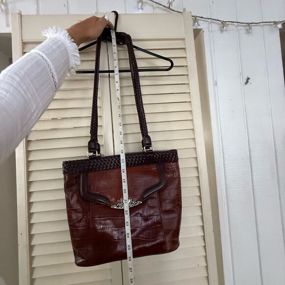 Chic Dark Brown Croc-Embossed Shoulder Bag - Picture 2 of 10